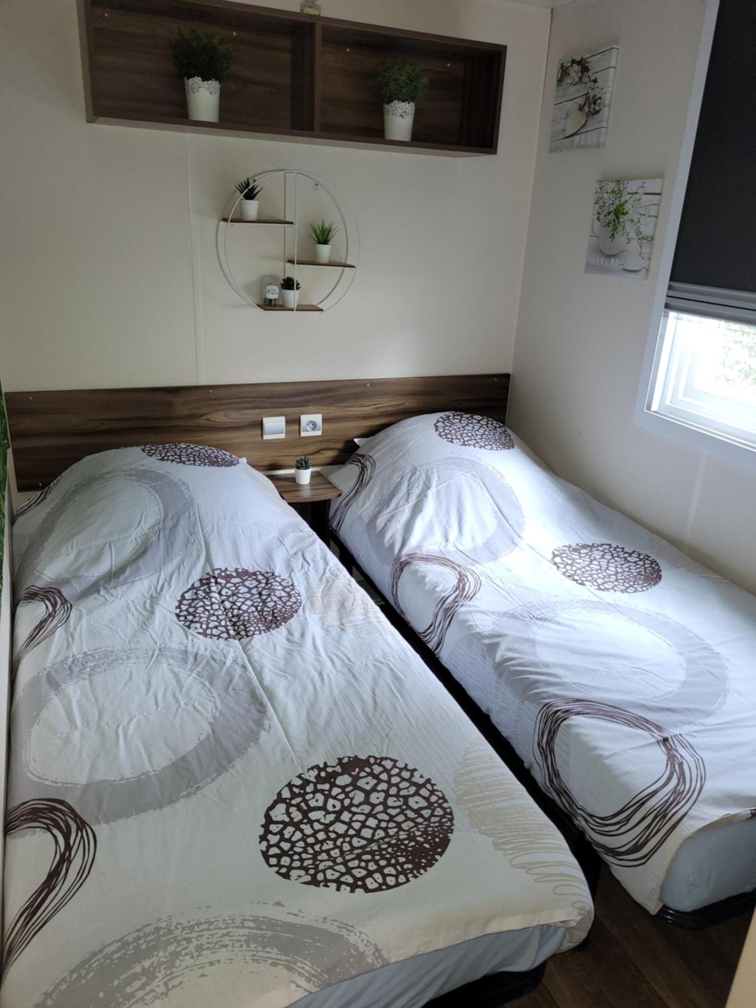 Mobil Home 6/8 Pers Les Dunes De Contis Saint-Julien-en-Born Exteriör bild